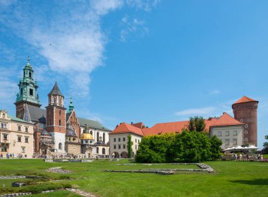 Krakow, Polonya - 27 Temmuz 2013: Wawel Kalesi. En büyüklerinden biri.