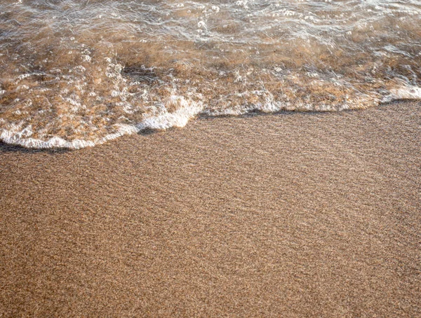 Cerca Las Olas Agua Mar Con Burbujas Playa — Foto de Stock