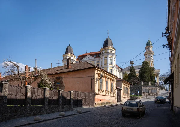 Uzhhorod Ucrania Marzo 2020 Calle Dukhnovycha Uzhgorod Ucrania Catedral Greco —  Fotos de Stock