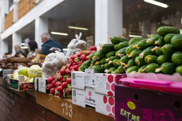 ウズホールド ウクライナ エイプリル社2020年10月10日 ウクライナ ウズホールドの食品市場における野菜 — ストック写真