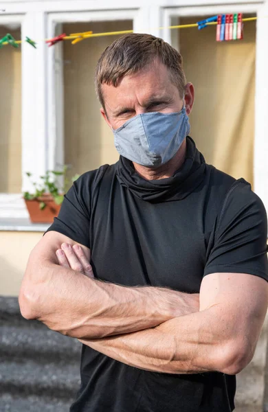 Conceito Saúde Medicina Retrato Homem Usando Máscara Protetora Livre Para — Fotografia de Stock