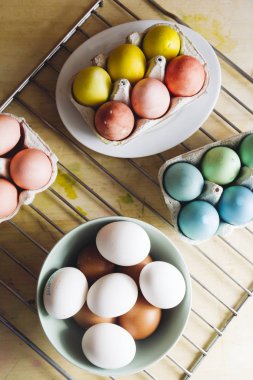 Renkli Paskalya yumurta se