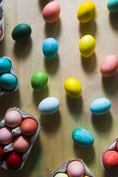 Huevos de Pascua coloreados se — Foto de Stock