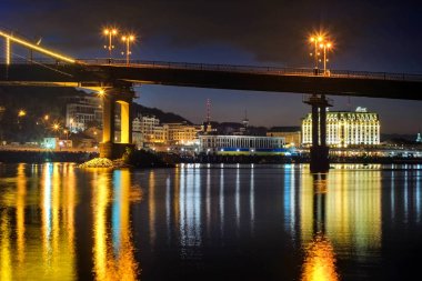 modern şehir geceleri