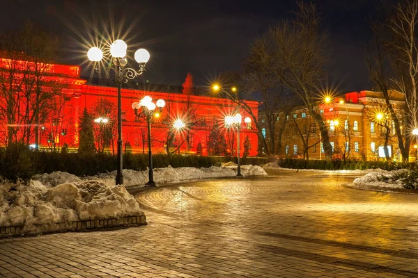 Parktaki gece lambaları