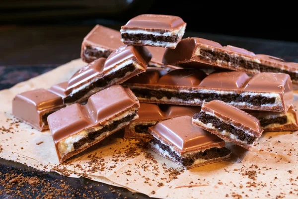 Oreo çerezler ile sütlü çikolata barlar
