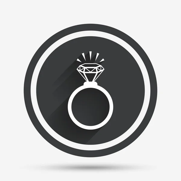 Ring sign icon. Jewelry with diamond symbol. — Stock Vector