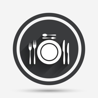 Tabak çanak çatal ile ve bıçaklar.