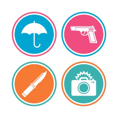 Silah silah. Bıçak, şemsiye ve fotoğraf fotoğraf makinesi.