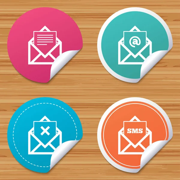Mail envelope icons set — Stock Vector