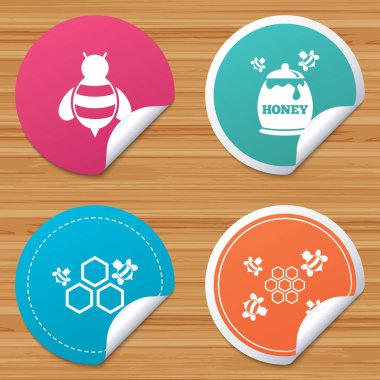 Petek hücreleri arılar sembolleri ile