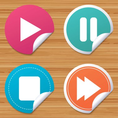 Oyuncu hareket simgeleri. Oynatma, durdurma ve duraklatma.