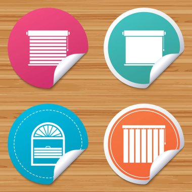 Daire rozetleri ile kıvrık köşe