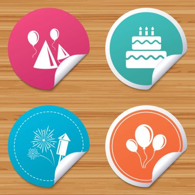 Daire rozetleri ile kıvrık köşe