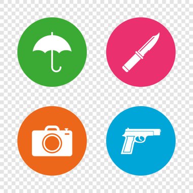 Bıçak, şemsiye ve fotoğraf fotoğraf makinesi.