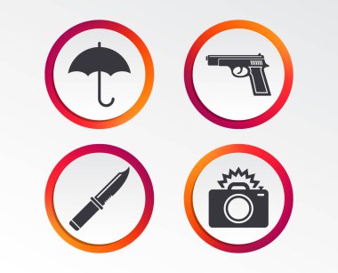 Silah silah simgesi. Bıçak, şemsiye ve fotoğraf fotoğraf makinesi ile birden parlamak işaretler. Donanımları avcılık kenarlı. İçki yasağı nesneler. Infographic tasarım düğmeleri. Daire şablonları. Vektör