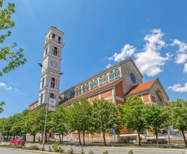 Priştine 'deki Kutsal Rahibe Teresa Katedrali