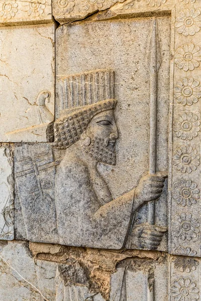 Residents of historical empire in Persepolis — Stock Photo, Image