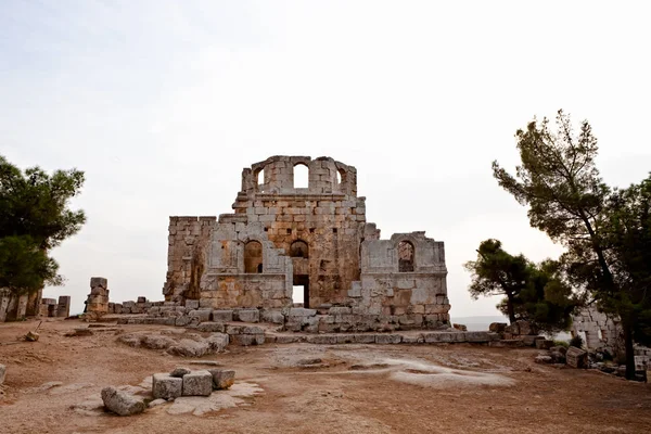 Церковь Святого Симеона разрушена — стоковое фото