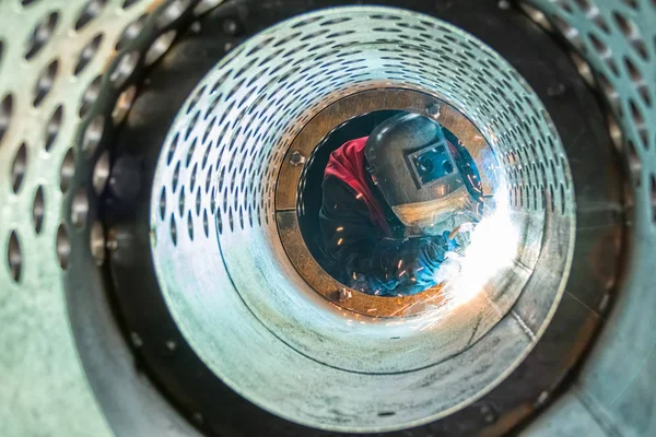 Metal tunnel welder — Stock Photo, Image