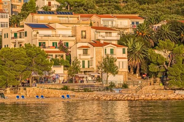 Tucepi Kroatien shore — Stockfoto