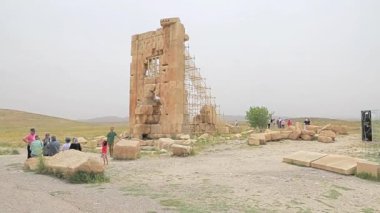 Pasargad taş kule