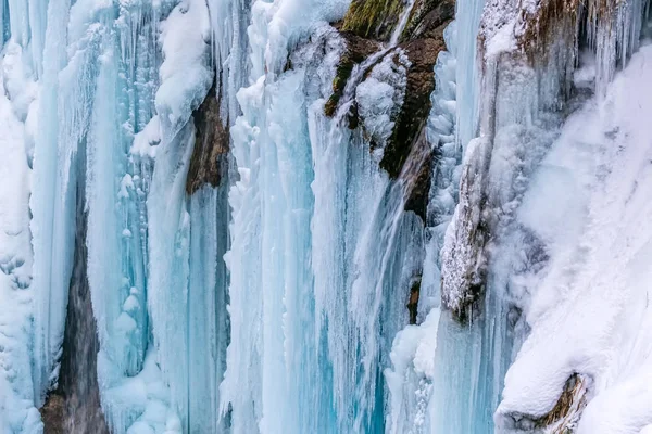 Plitvice Gölleri kış şelaleler — Stok fotoğraf