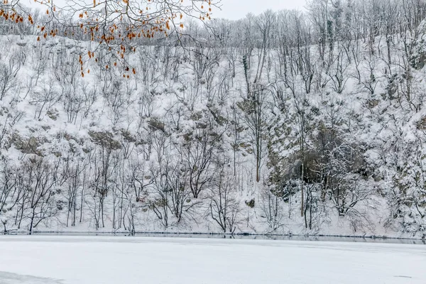 Plitvice lakes vinterlandskap — Stockfoto
