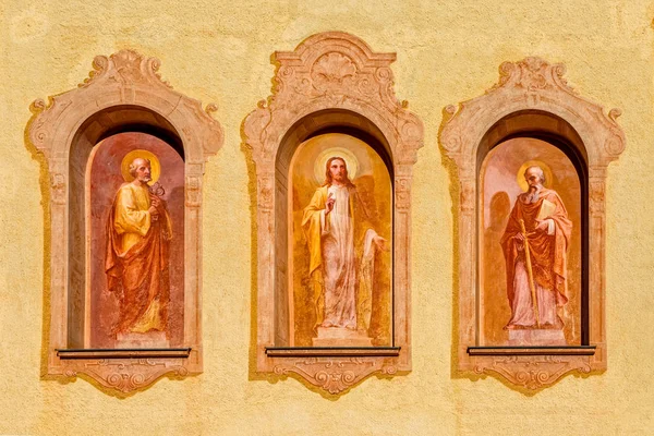 Sappada καθολική εκκλησία τοιχογραφίες — Φωτογραφία Αρχείου