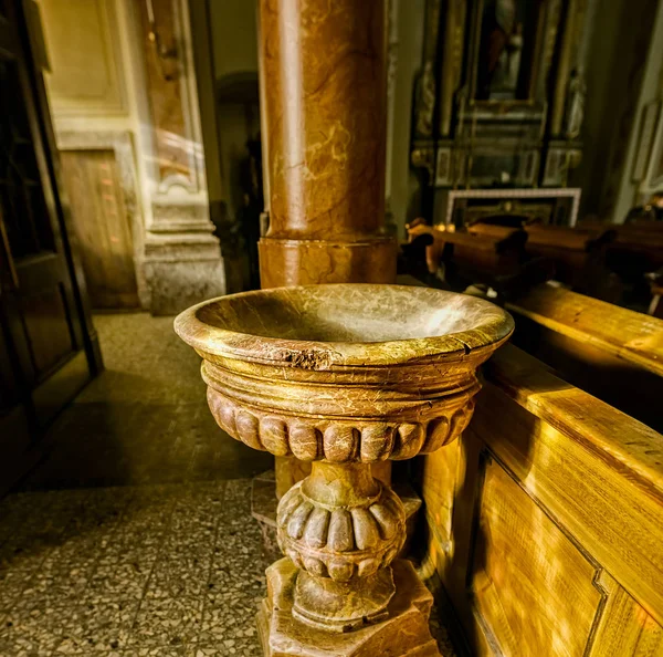 Baptismal font of the Saint Margherita Church — Stock Photo, Image