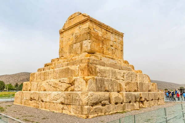 Гробница Пасаргада Великого Кира — стоковое фото
