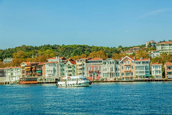 Yenikoy - Bosphorus kuster, Istanbul — Stockfoto