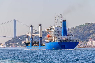 Nakliye gemisi boğaz yola çıkacak.