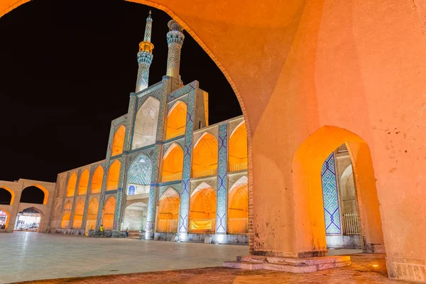 Yazd Amir Chakhmaq kompleks nocą — Zdjęcie stockowe