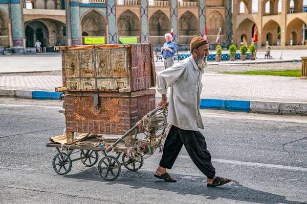 Oude man in Yazd — Stockfoto