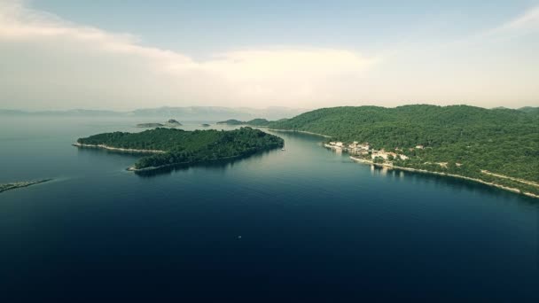 Pomena op eiland Mljet luchtfoto — Stockvideo