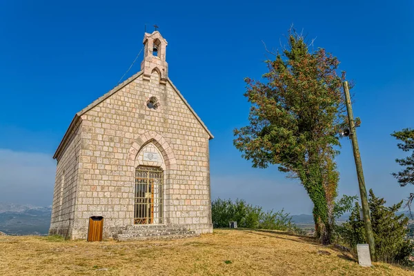 Sinj staré město kostel — Stock fotografie