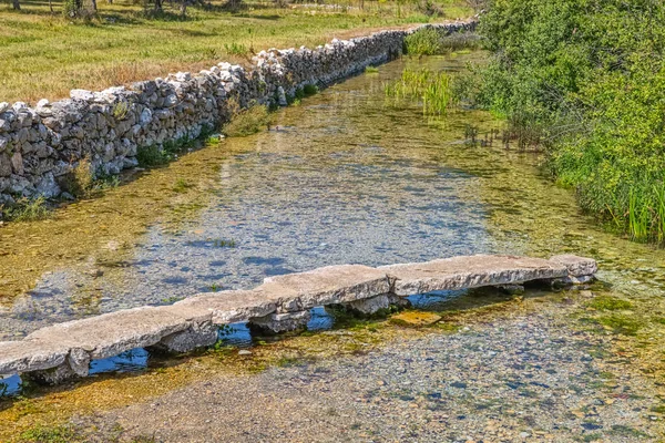 Oude footbridge Rumin — Stockfoto