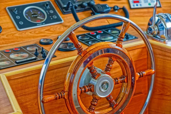 Roda leme barco — Fotografia de Stock