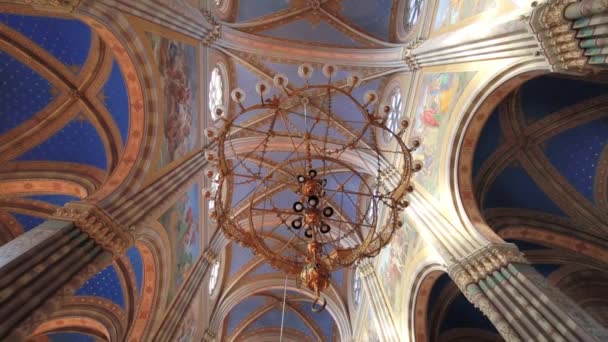 Djakovo 大聖堂サンピエトロ大聖堂の天井 — ストック動画