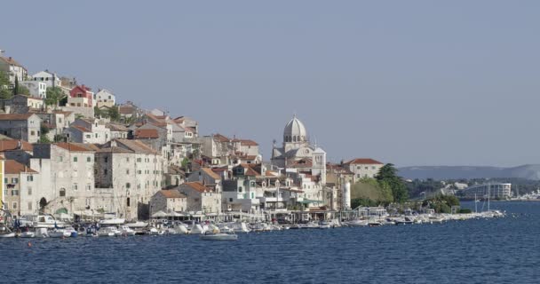 Vista costera de Sibenik — Vídeos de Stock