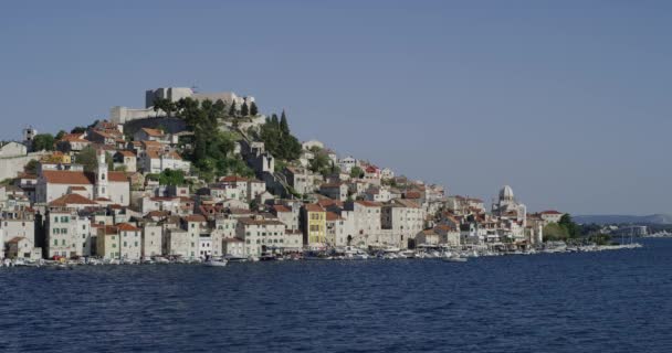 Sibenik vue sur la côte — Video