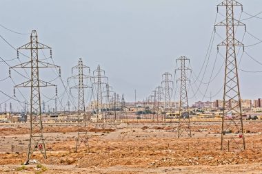Yazd elektrik direkleri