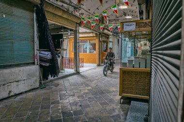 Yazd ın Bazaarı motorcu
