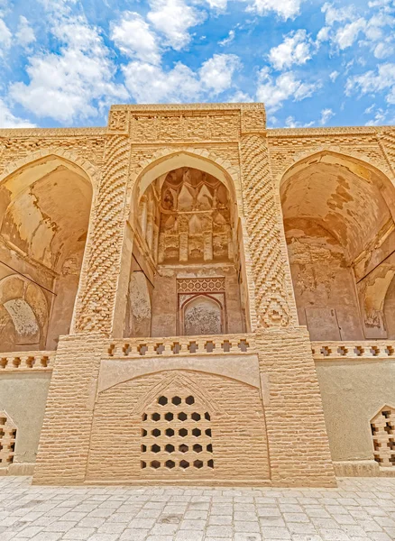 Vieille architecture de mosquée de Nain — Photo