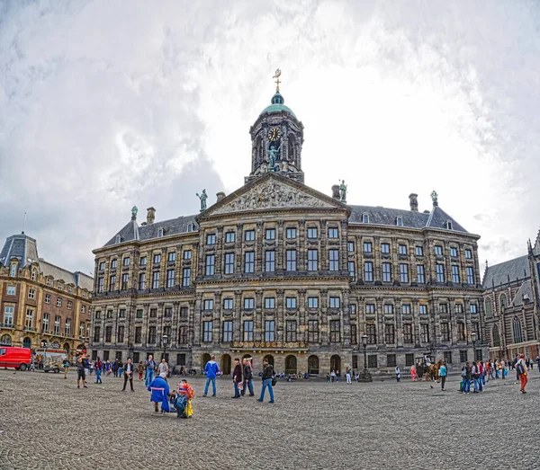 Koninklijk Paleis van Amsterdam op de Dam — Stockfoto