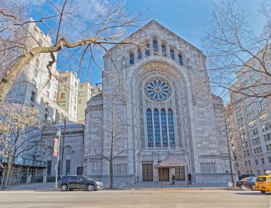 Tapınak Emanu-El 5. Cadde 'de New York' un yukarı doğu yakasında.