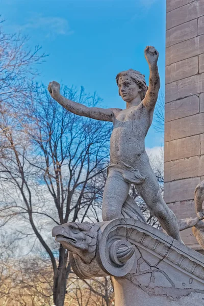 New York USS Maine National Monument boy sculpture — Stock Photo, Image