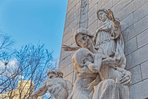 New York USS Maine National Monument basis sculpturen — Stockfoto