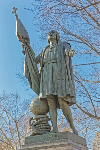 New York Central Park Columbus bronze sculpture winter time — 스톡 사진